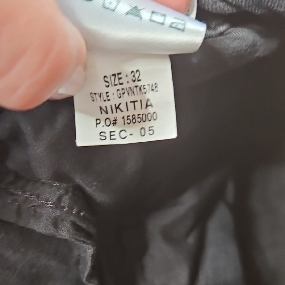 Joe's Jeans Nikita Black High Rise Skinny Jeans size 32. Ankle Legnth. - Picture 6 of 8